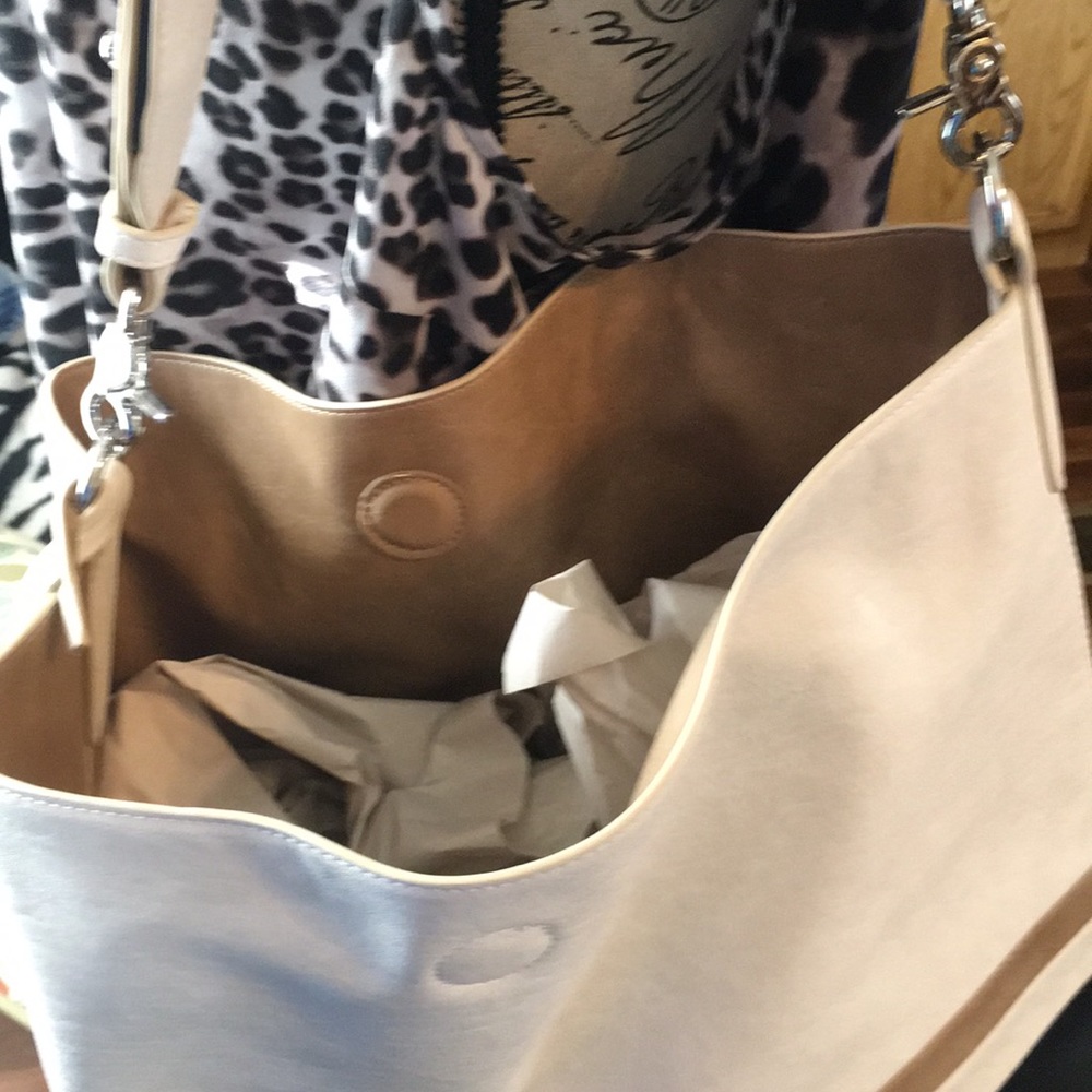 Sydney Love Purse View 4